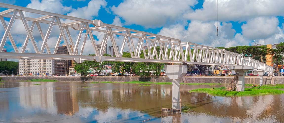 Vantagens das estruturas metálicas para projetos de urbanização